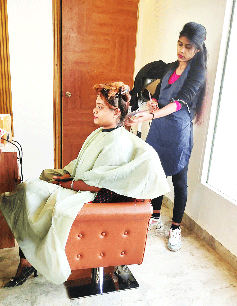 The Hair Company in Varanasi, we would like to remind you of some basic salon etiquette.